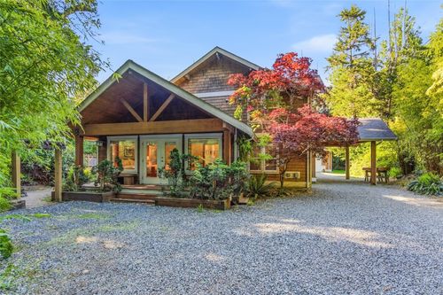 1177 Lynn Rd, Tofino, BC, V0R2Z0 | Card Image