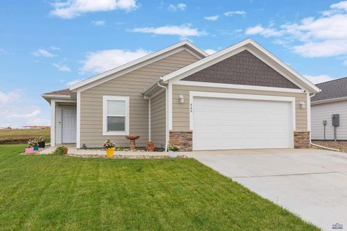 424 Henry Potter Rd, BOX ELDER, SD, 57719-8015 | Card Image