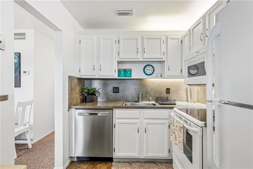 204-29 Pine Arbor Ln, VERO BEACH, FL, 32962-4673 | Card Image