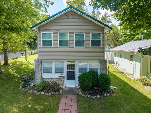 130 Terrace Dr, Fremont, IN, 46737-9515 | Card Image