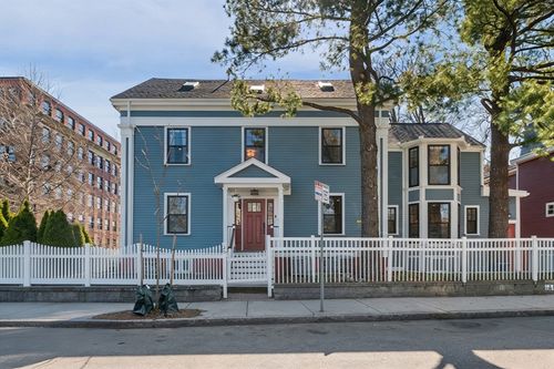 23-23 Boardman St, Cambridge, MA, 02139-1927 | Card Image