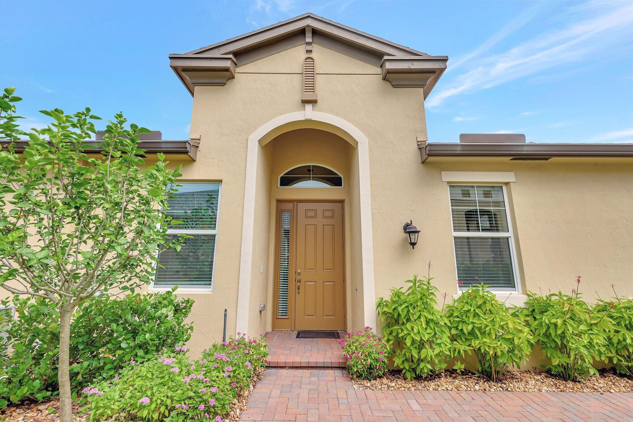 Lake Fern Cir, Port Saint Lucie, FL 34987