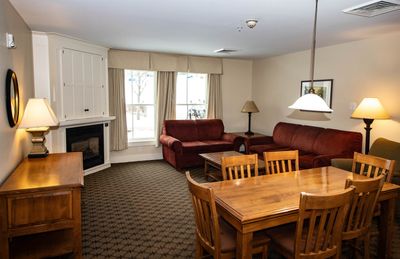 505/507 Qtr. I Adams House, Condo with 2 bedrooms, 3 bathrooms and null parking in Ludlow VT | Image 3