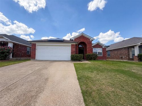 2563 Taos Dr, Grand Prairie, TX, 75051-5307 | Card Image