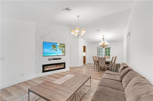 4460 5th Ave Sw, NAPLES, FL, 34119-2913 | Card Image