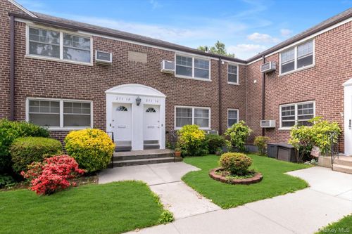 unit-25-1-251-16 58th Avenue, New York, NY, 11362 | Card Image