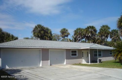 215 Pelican Dr, Melbourne Beach, FL, 32951-3738 | Card Image