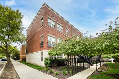 a-1331 N Burling St, Chicago, IL, 60610-5683 | Card Image