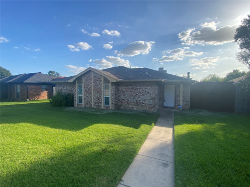 2605 Brandywyne Dr, Carrollton, TX, 75007-5808 | Card Image
