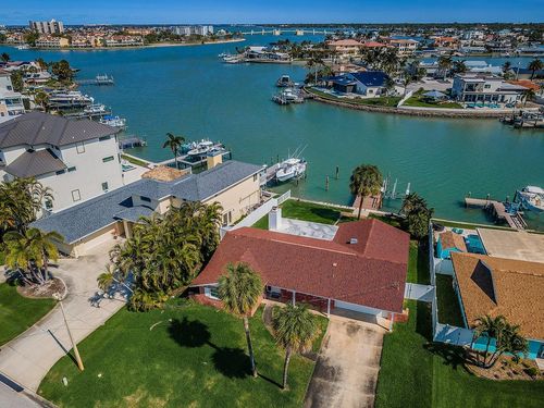 7927 11th Ave S, St Petersburg, FL, 33707-2705 | Card Image