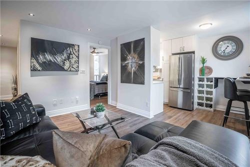 204-141 Catharine St S, Hamilton, ON, L8N2J7 | Card Image