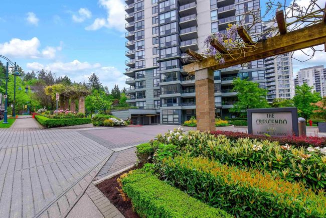 2202 - 288 Ungless Way, Condo with 3 bedrooms, 2 bathrooms and 2 parking in Port Moody BC | Image 35