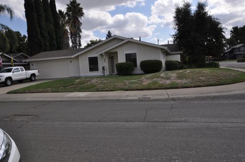 800 Klein Way, Sacramento, CA, 95831-4714 | Card Image