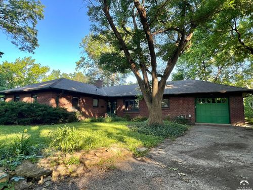 3 Westwood Rd, Lawrence, KS, 66044-4561 | Card Image
