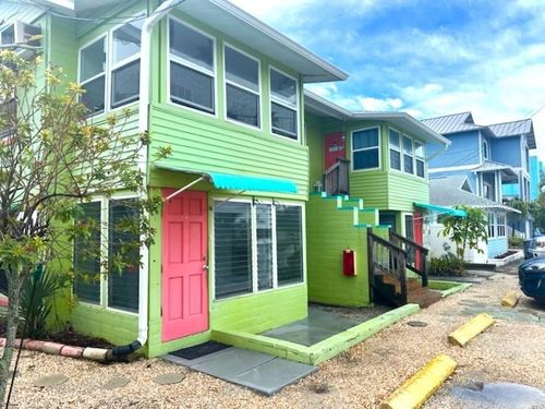 apt-1-61 81st Ave, TREASURE ISLAND, FL, 33706-5204 | Card Image