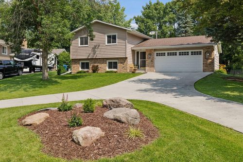 14410 40th Ave N, Plymouth, MN, 55446-3304 | Card Image