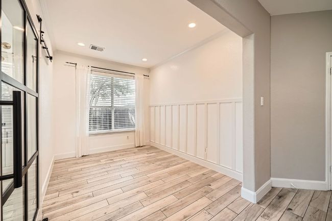 Dining / Flex Space | Image 8
