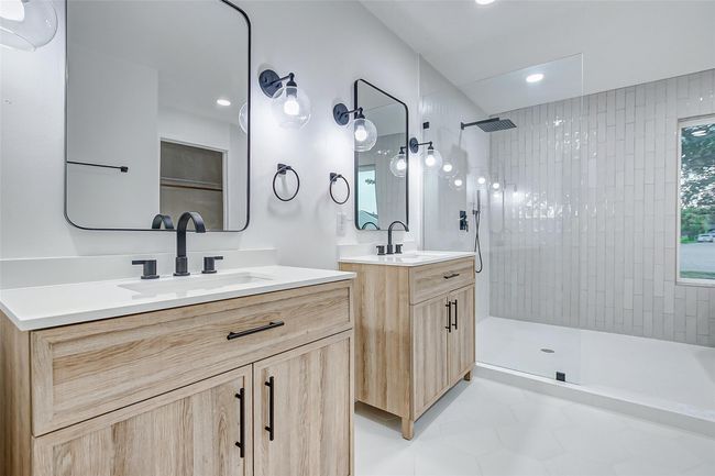 7226 Troulon Dr, House other with 3 bedrooms, 2 bathrooms and 2 parking in Houston TX | Image 10