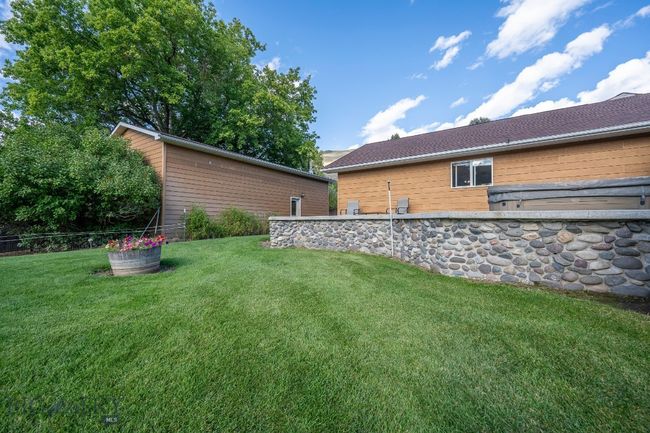 1077 Us Highway 89 S, House other with 3 bedrooms, 3 bathrooms and null parking in Gardiner MT | Image 58