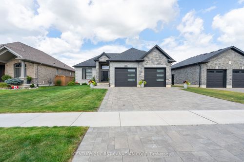 16 Foxborough Pl, Thorndale, ON, N0M2P0 | Card Image