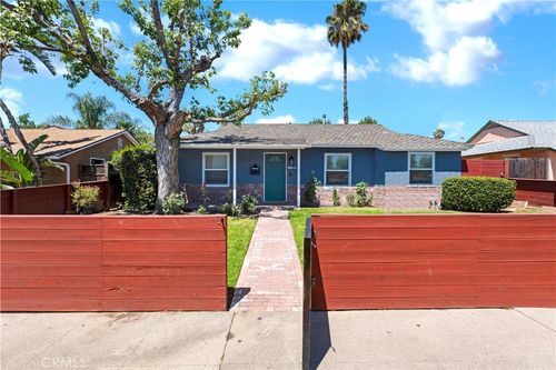 7517 Louise Ave, Lake Balboa, CA, 91406-2430 | Card Image