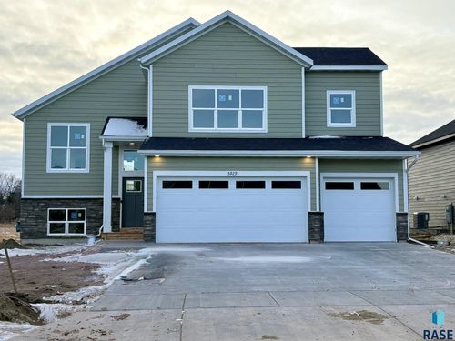 5929 S Coneflower Ave Avenue, Sioux Falls, SD, 57108 | Card Image