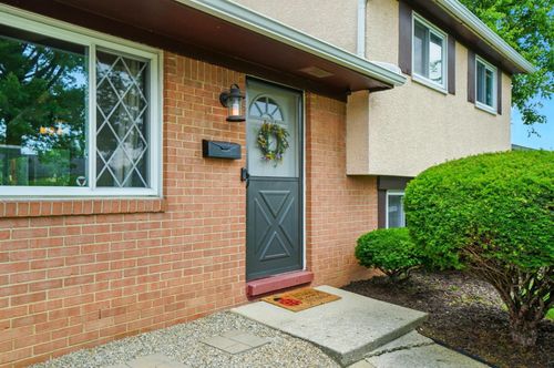 4860 Downing Dr, Columbus, OH, 43232-4602 | Card Image
