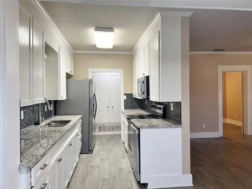 201 Kirksey St, Waxahachie, TX, 75165-1939 | Card Image