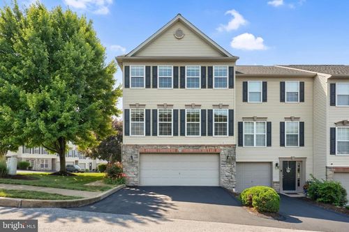 140-2701 Equestrian Dr, YORK, PA, 17402-8533 | Card Image