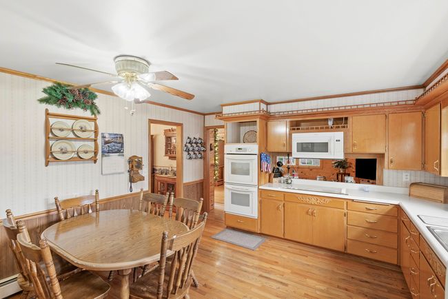 200 S Rathje Rd, House other with 4 bedrooms, 3 bathrooms and 7 parking in Peotone IL | Image 8