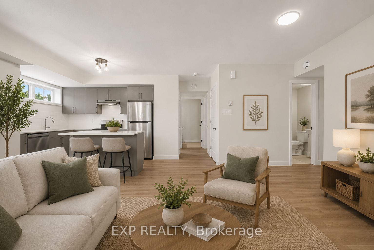 Residential Lease in Russell 3