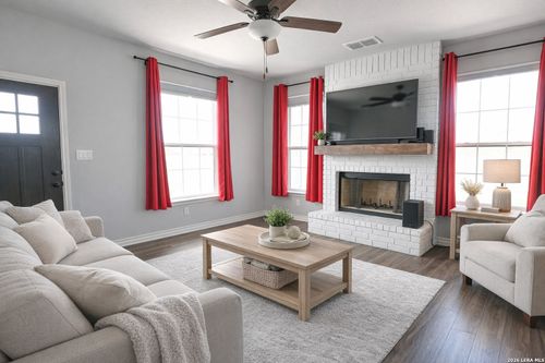 501 Sendera Way, Kenedy, TX, 78119-4552 | Card Image