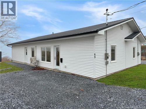 69 Pokiok Rd, Saint John, NB, E2K1P7 | Card Image