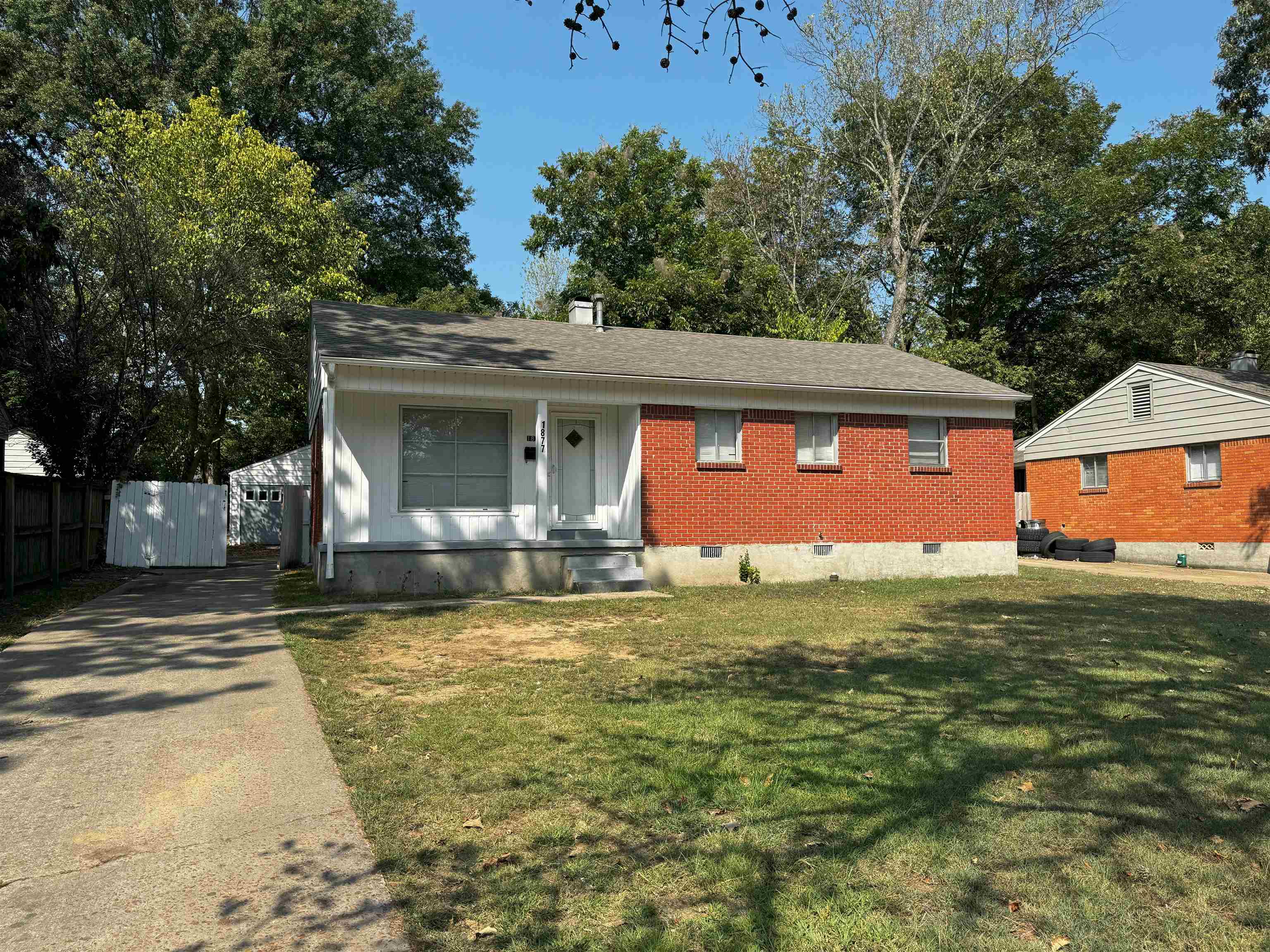 Hartland St, Memphis, TN 38128