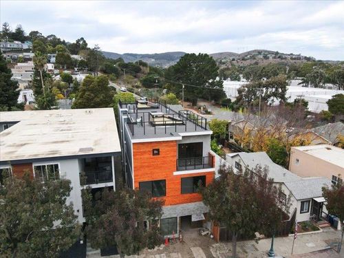 18 Visitacion Ave, Brisbane, CA, 94005-1678 | Card Image