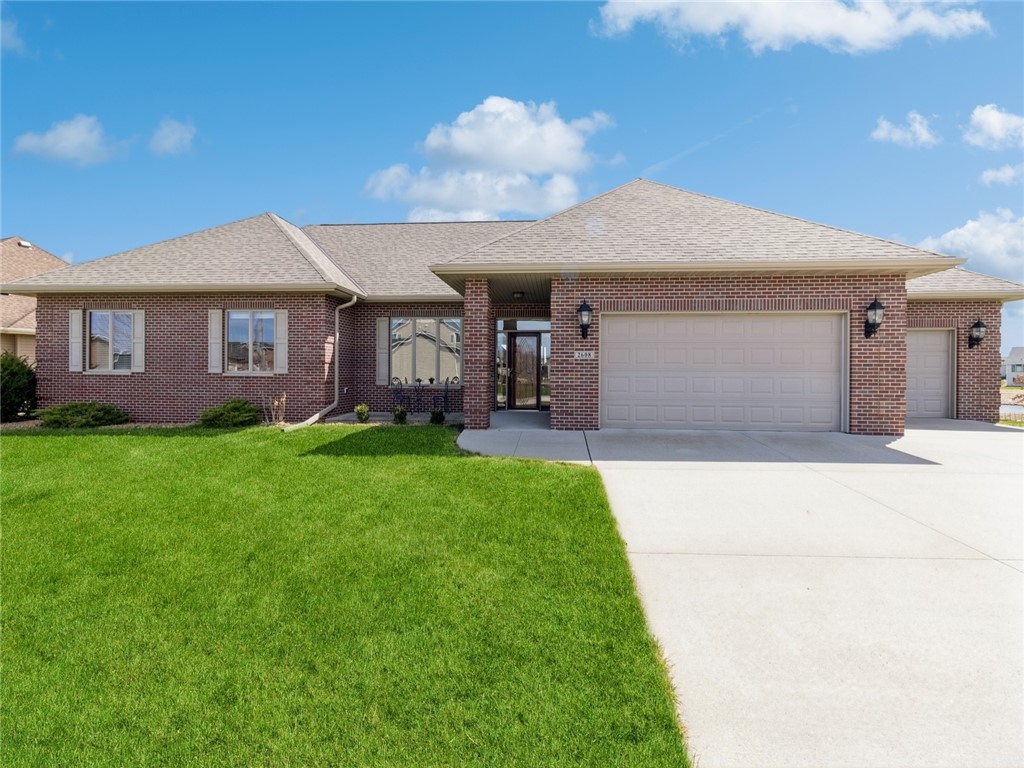 Cottonwood Rd, Ames, IA 50014
