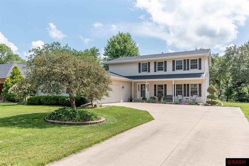 1030 Oak Terrace Dr, North Mankato, MN, 56003-3425 | Card Image