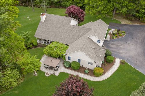 160 School Land Woods Rd, Exeter, RI, 02822-5106 | Card Image