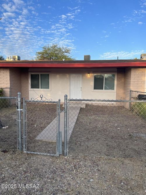 1757 N 4th Ave, Tucson, AZ, 85705-8953 | Card Image