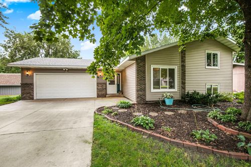 540 Ptarmigan Ln, Rockville, MN, 56369-2206 | Card Image