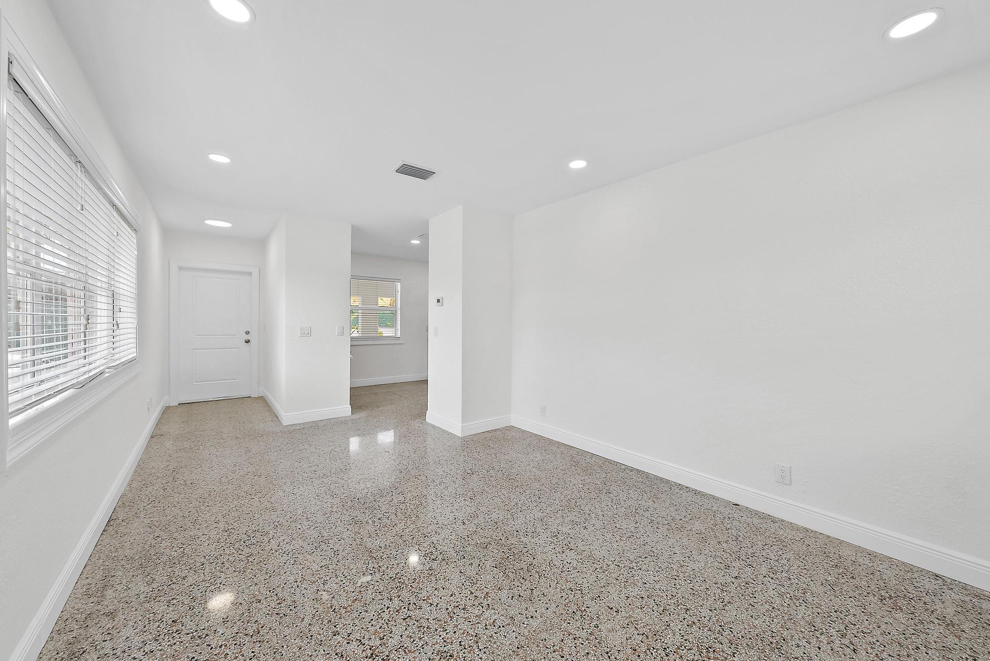Residential Lease in West Palm Beach 5