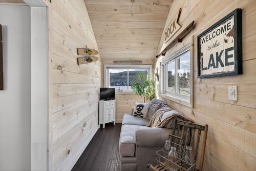 195 E Side Dr, Alton Bay, NH, 03810-4795 | Card Image