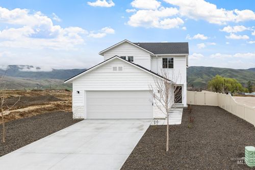 401 Reindeer Ave, Horseshoe Bend, ID, 83629-5150 | Card Image