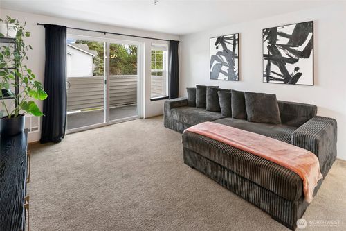 apt-309-11915 Roseberg Ave S, Seattle, WA, 98168-1239 | Card Image