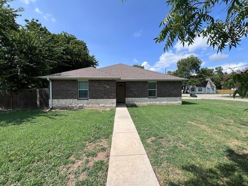 1331 Lanius St, Gainesville, TX, 76240-5520 | Card Image