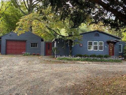 529 N Madison Rd, Guilford, CT, 06437-1785 | Card Image