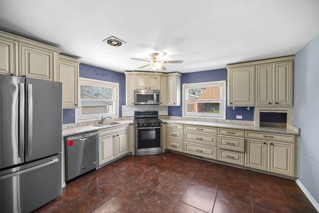 824 Highland Ave, House other with 2 bedrooms, 2 bathrooms and 2 parking in Thornton IL | Image 13
