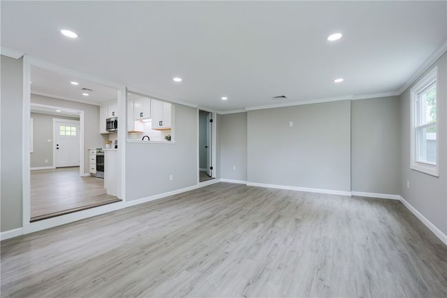 31 Forbes St, House other with 3 bedrooms, 1 bathrooms and 3 parking in Riverside RI | Image 16