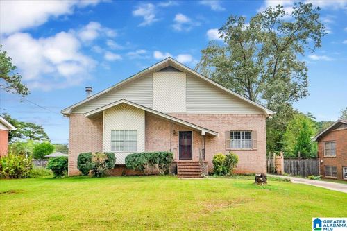 3353 Crescent Dr, HUEYTOWN, AL, 35023-2919 | Card Image