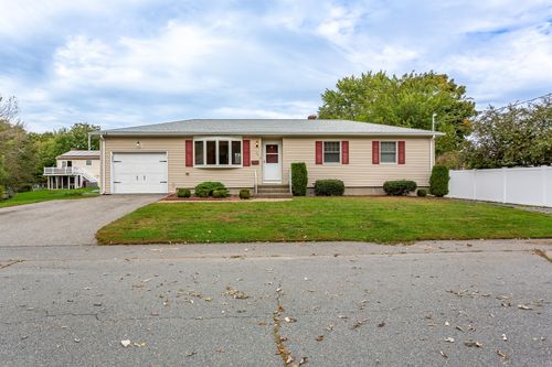 26 Midland Rd, Somerset, MA, 02726-3426 | Card Image